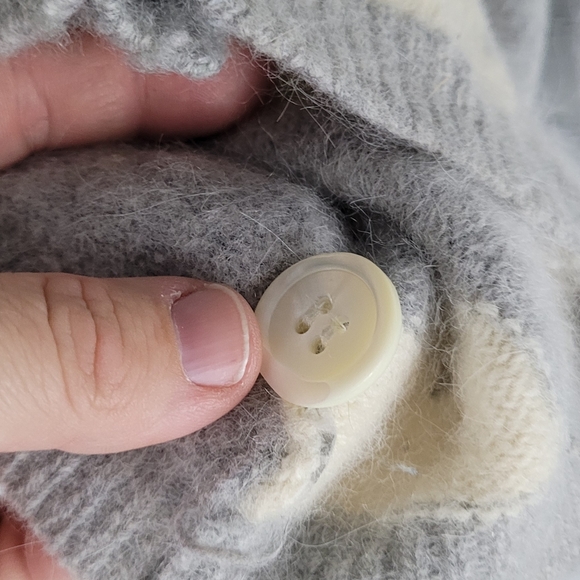 VALERIE STEVENS | vintage lambswool & angora blend 5 button cardigan sweater - Picture 8 of 10